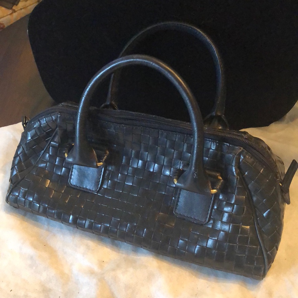 👜Salrina Scala basket woven lined leather handbag